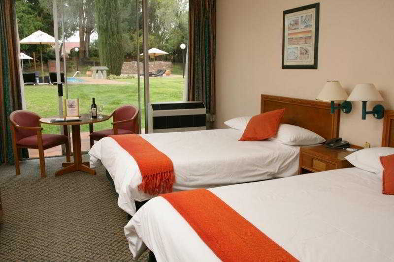 Oudtshoorn Inn Hotel Kamer foto